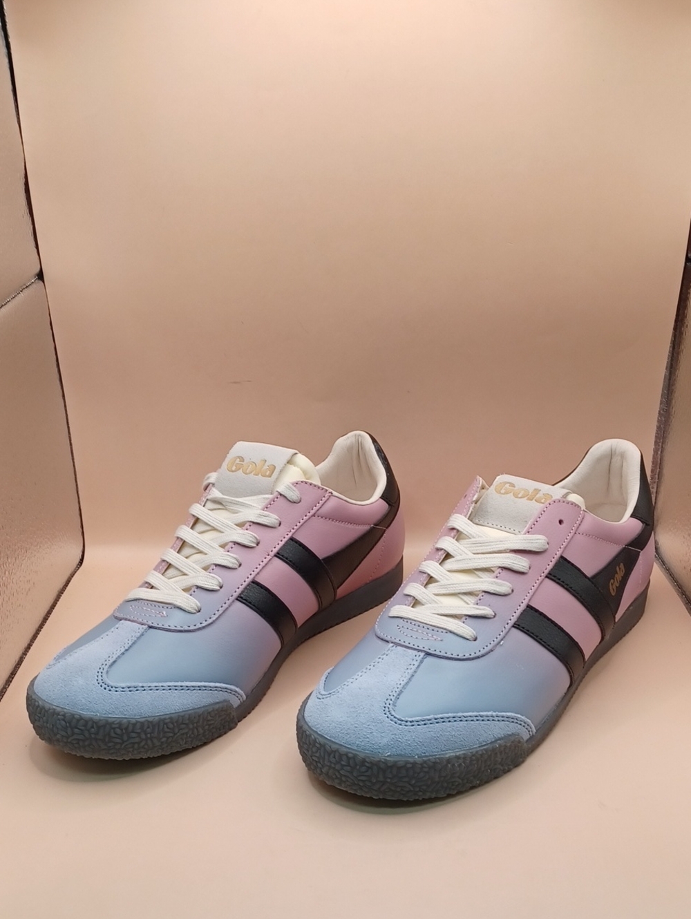 Gola Elan Ombre Blue/Pink Sneaker Women Size 9.5 US